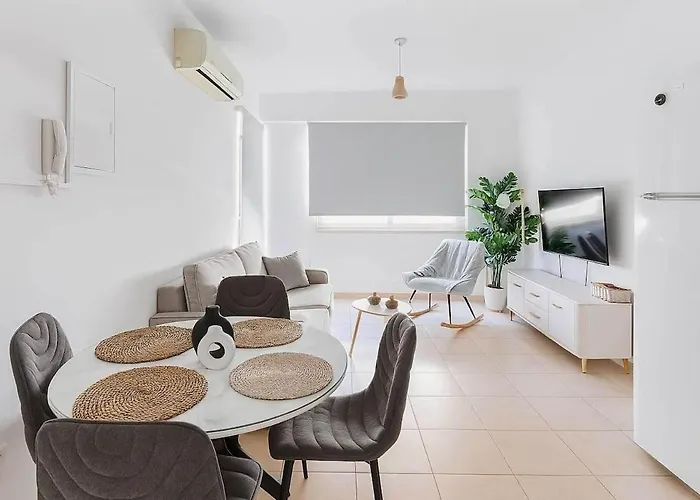 Fresh & Cozy-close To The Apartament *